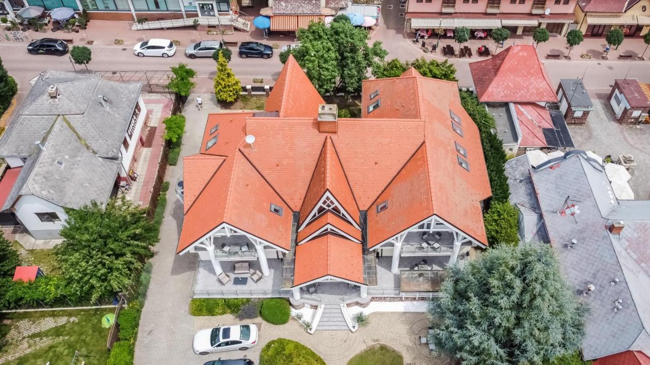 Hotel Clariss Balatonalmádi المظهر الخارجي الصورة